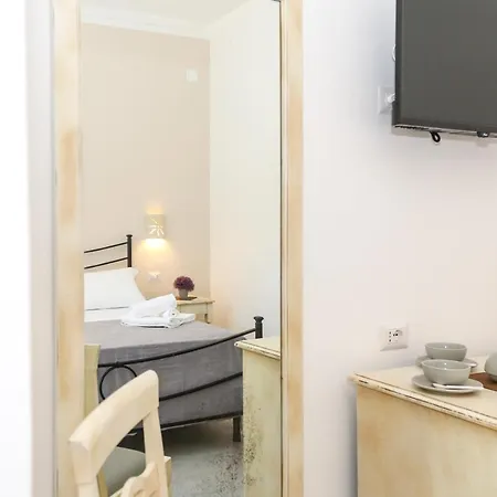 Mamire Bed & Breakfast 4*